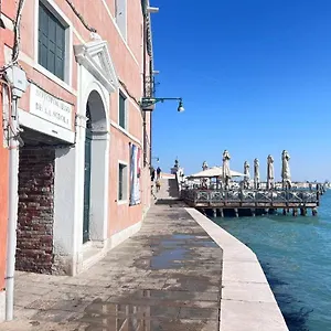 https://guggenheim-luxury-suite-up-to-8-by-bricola-apartments.hotelinveneto.com